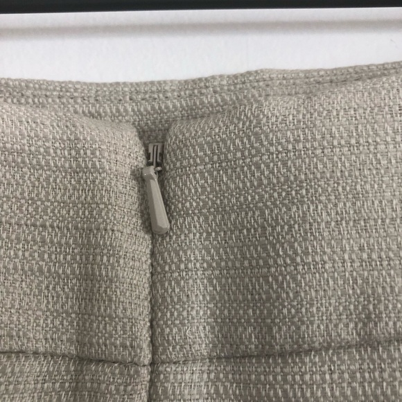 LOFT cream/navy blue skirt - Picture 4 of 5